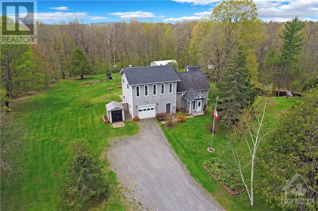 12137 LANARK ROAD, calabogie, Ontario