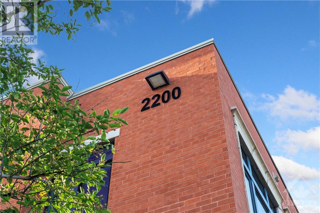 2200 Prince Of Wales Drive Unit#401, Nepean, Ontario  K2E 6Z9 - Photo 2 - 1396536