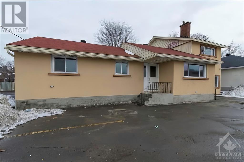 1439 WOODROFFE AVENUE UNIT#4, ottawa, Ontario