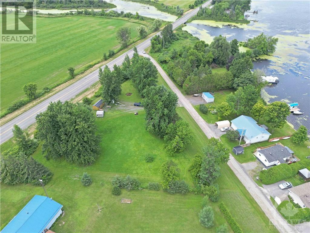 3826 RIDEAU RIVER ROAD, Kemptville, Ontario