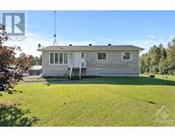 3992 DEVINE ROAD, vars, Ontario