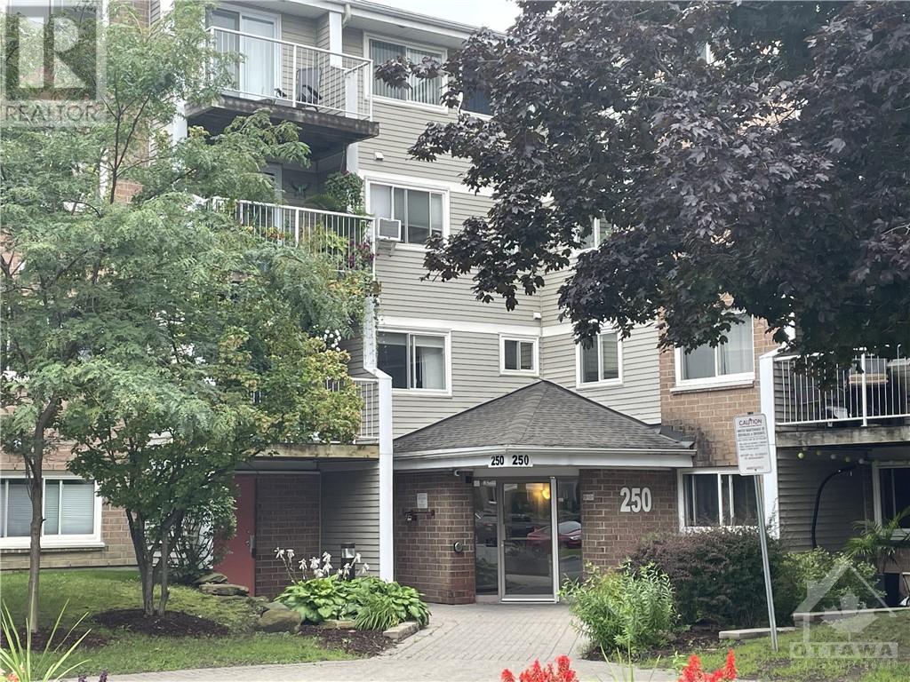 250 BRITTANY DRIVE UNIT#301, ottawa, Ontario