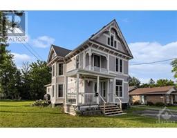 490 CALEB STREET, winchester, Ontario