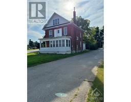 196 BROCKVILLE STREET, smiths falls, Ontario