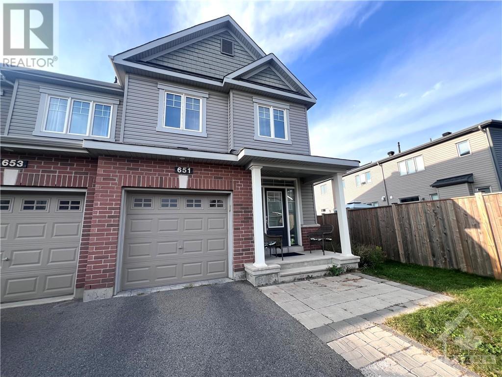 651 LAURALEAF CRESCENT, ottawa, Ontario