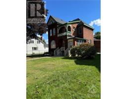 61 RUSSELL STREET E, Smiths Falls, Ontario