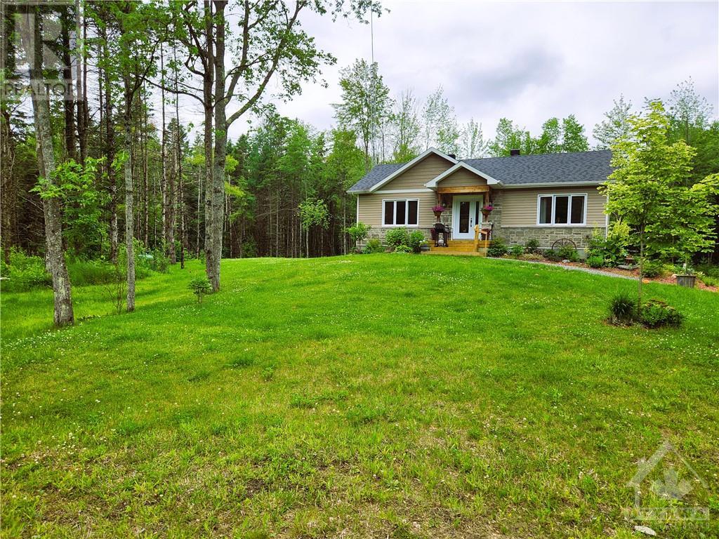 1410 DU GOLF ROAD, clarence creek, Ontario