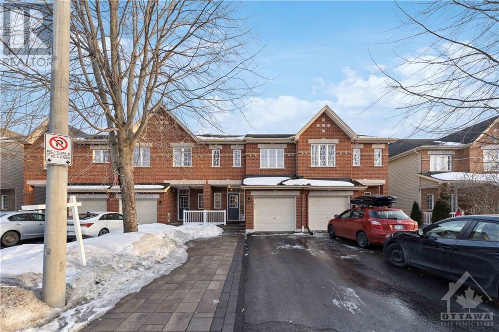 246 TANDALEE CRESCENT, Ottawa, Ontario