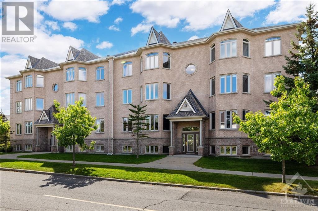 190 RUSTIC HILLS CRESCENT UNIT#8, Ottawa, Ontario