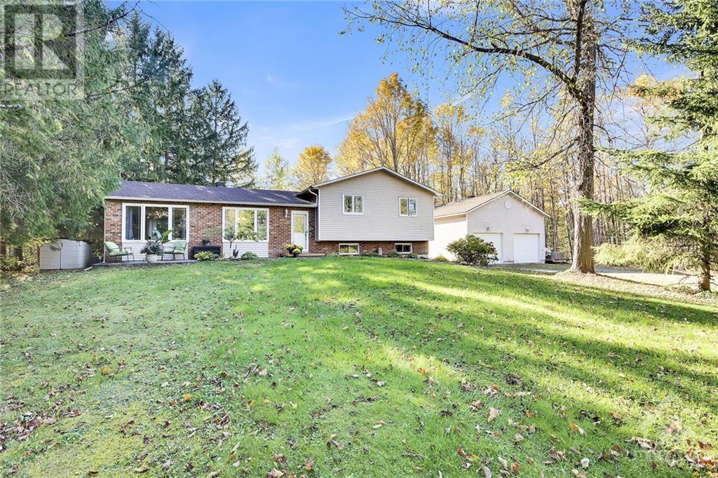 427 DAVIS SIDE ROAD, Franktown, Ontario