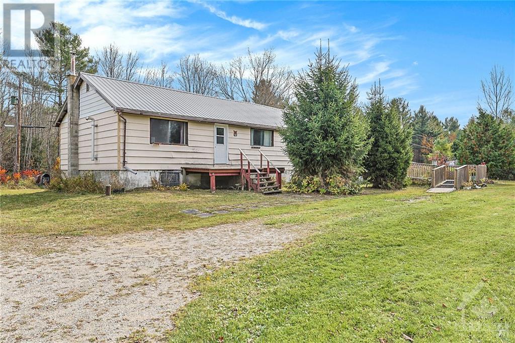 3148 LONG LAKE ROAD, Parham, Ontario