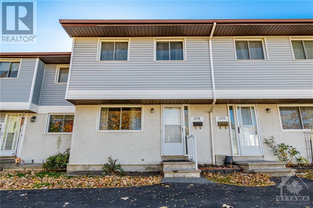 1254 BOWMOUNT STREET, Ottawa, Ontario