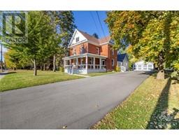 45 DRUMMOND STREET W, Perth, Ontario