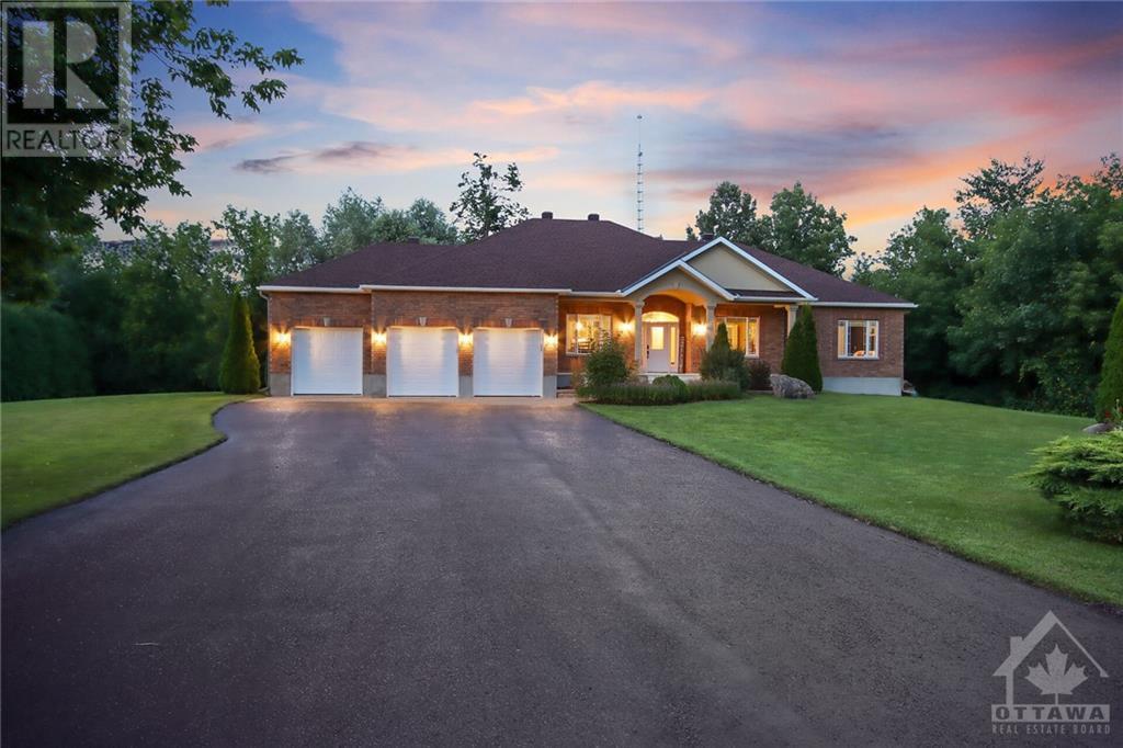 2539 KEARNS WAY, Greely, Ontario