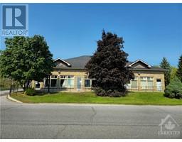 9 HOUSTON DRIVE, Almonte, Ontario