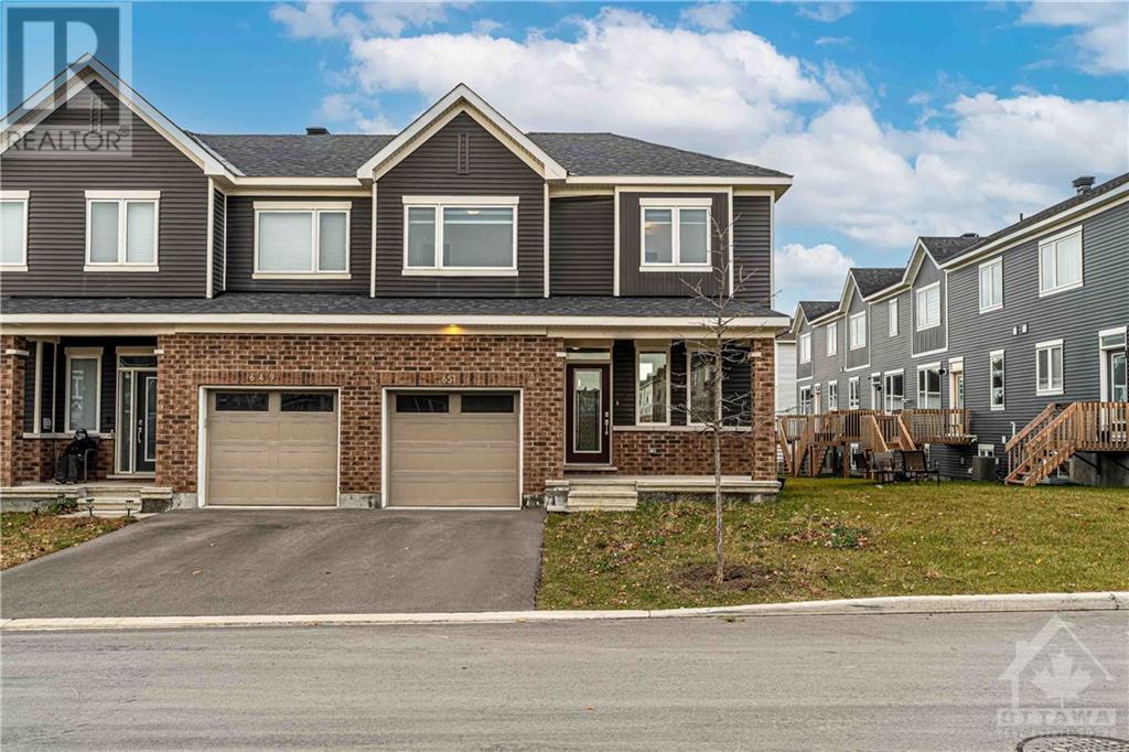 651 CHILLERTON DRIVE, Ottawa, Ontario