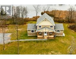 691 RIDEAU RIVER ROAD, Merrickville, Ontario