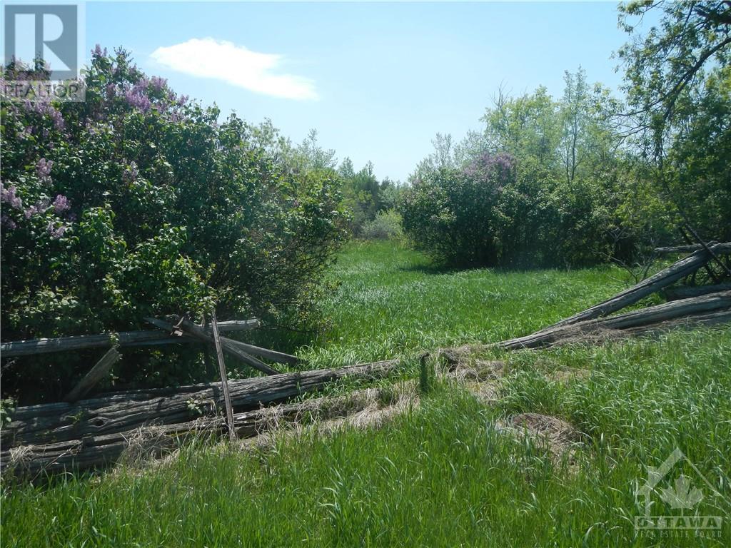 UPPER DWYER HILL ROAD, Ottawa, Ontario