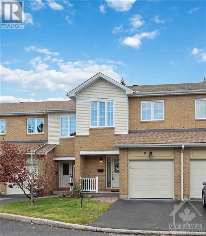 10 STONEBRIAR DRIVE, Nepean, Ontario