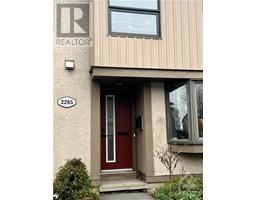 2285 STONEHENGE CRESCENT, Ottawa, Ontario