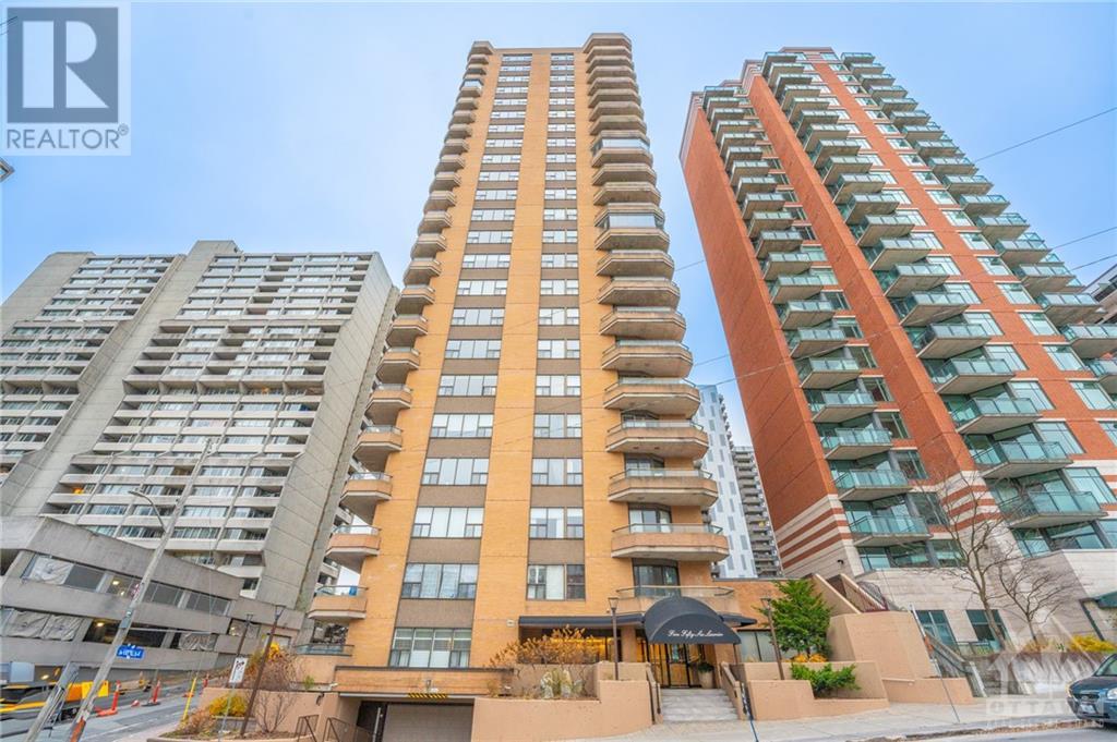 556 LAURIER AVENUE W UNIT#906, Ottawa, Ontario