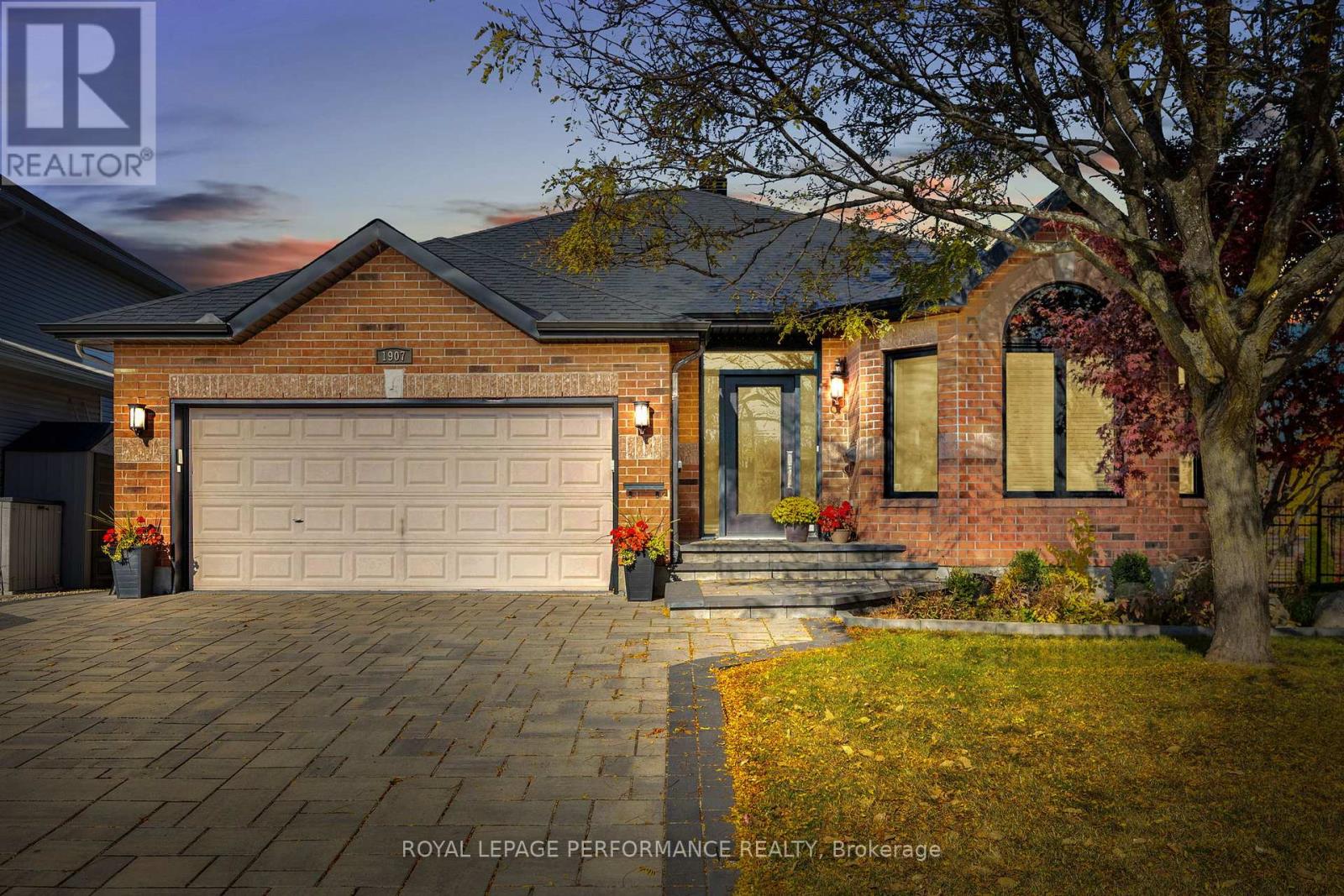 1907 CAPRIHANI WAY, Ottawa, Ontario