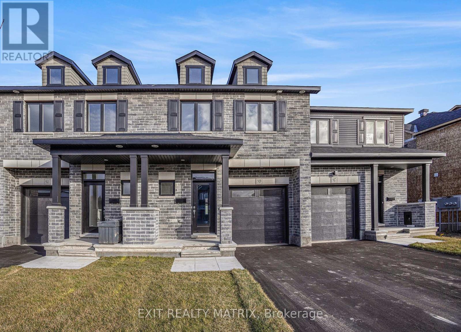 949 COLOGNE STREET, Russell, Ontario