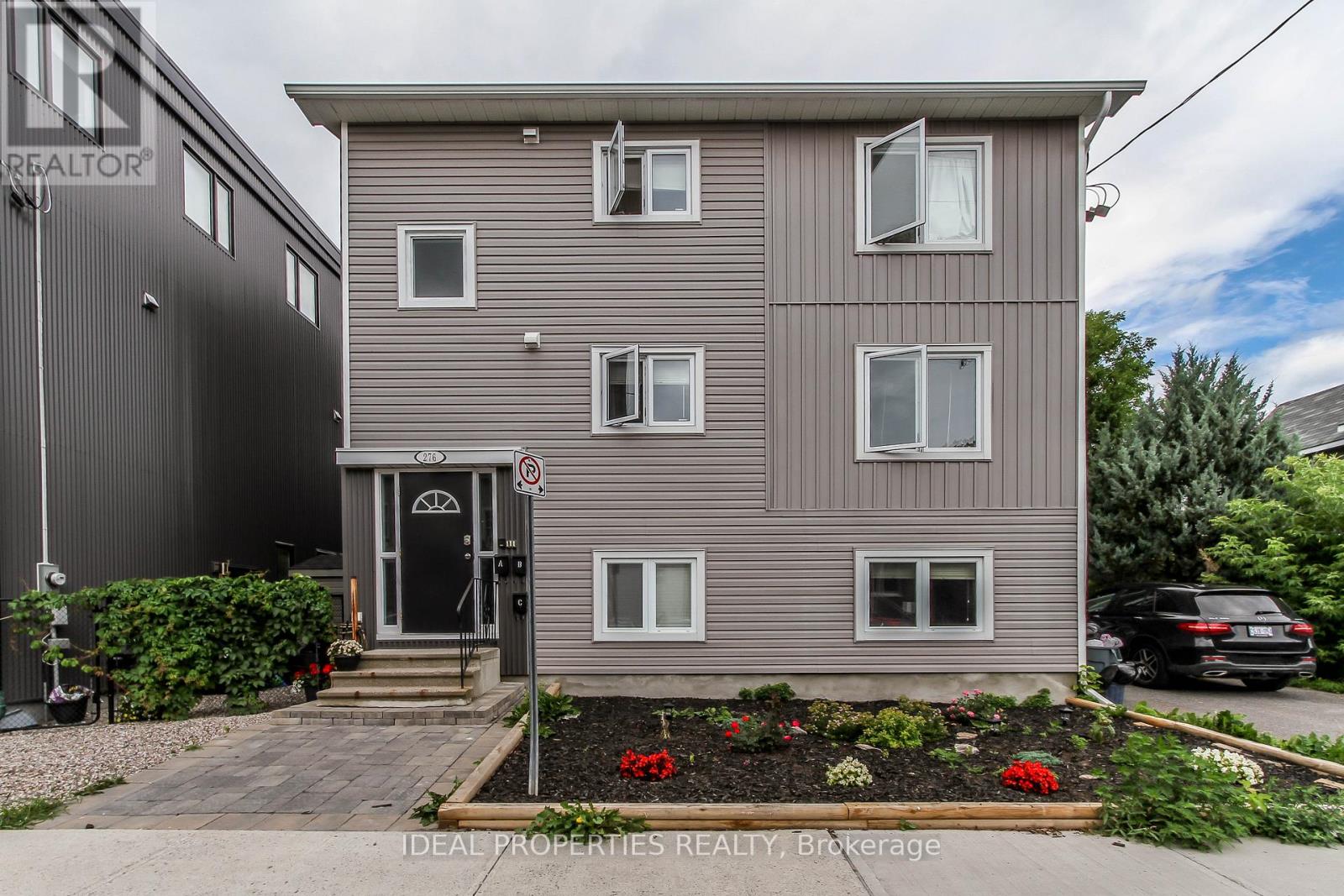 B - 276 CARRUTHERS AVENUE, Ottawa, Ontario