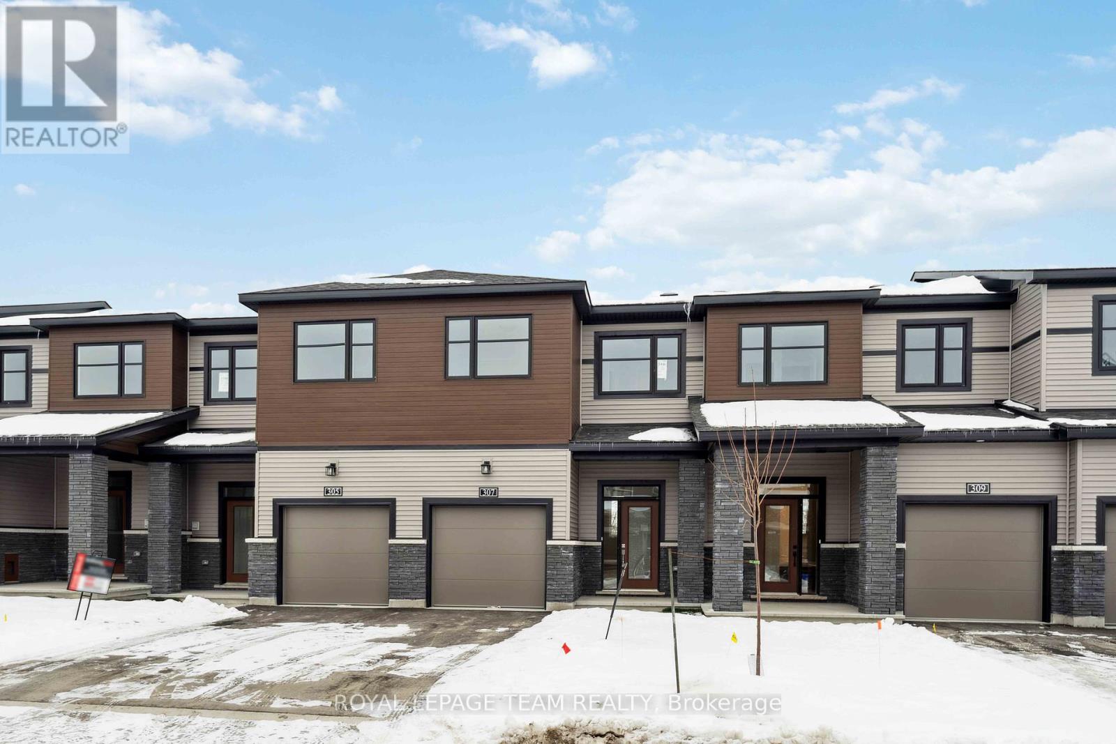 307 ELSIE MACGILL WALK, Ottawa, Ontario