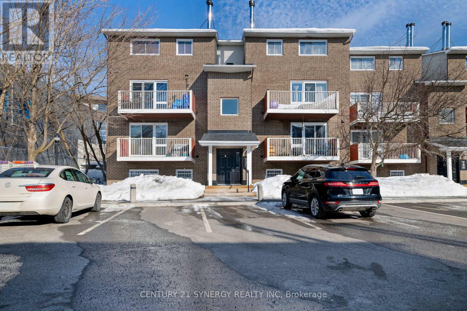 403 - 1589 ST BERNARD STREET, Ottawa, Ontario