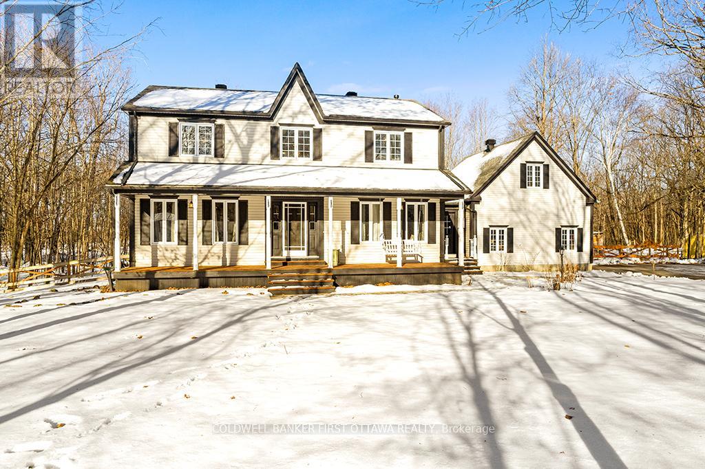 208 BAY ROAD, Rideau Lakes, Ontario