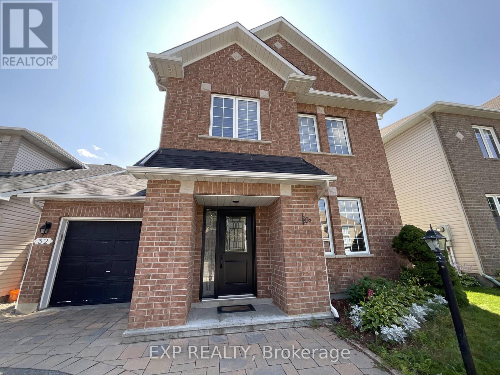 32 FAIRPARK DRIVE, Ottawa, Ontario