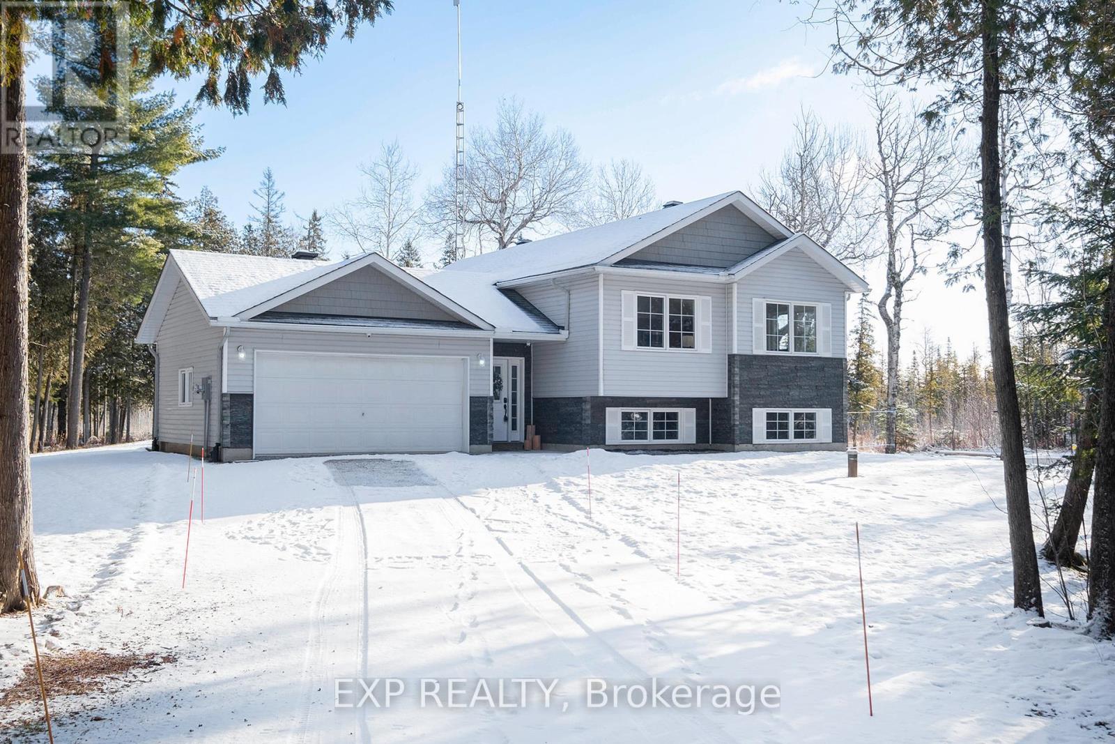 883 PINERY ROAD, Montague, Ontario