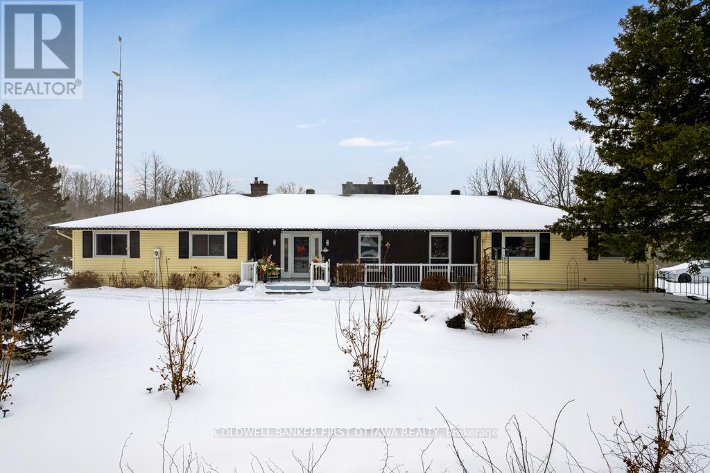 4225 SCOTCH LINE, Tay Valley, Ontario