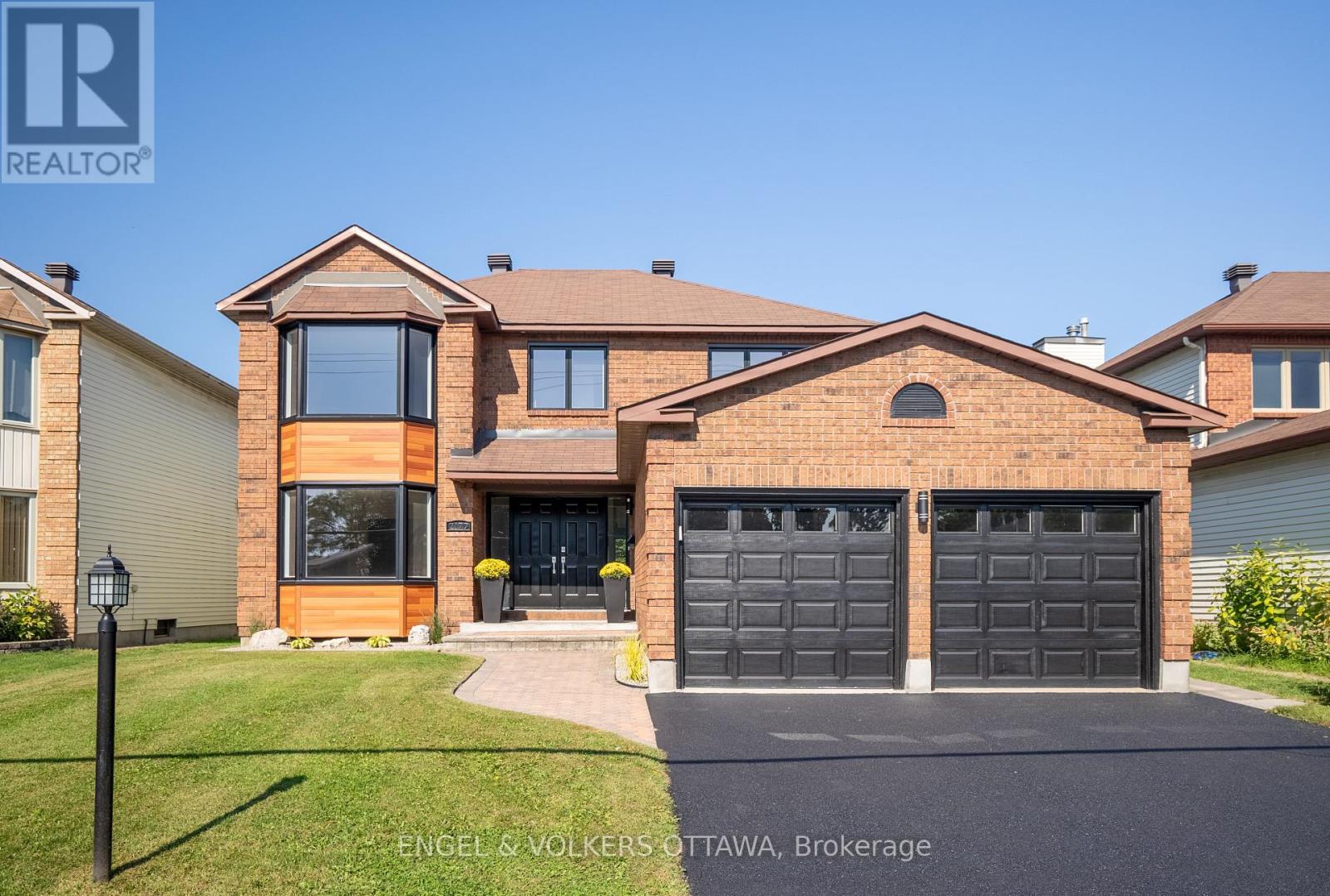 2177 LENESTER AVENUE, Ottawa, Ontario