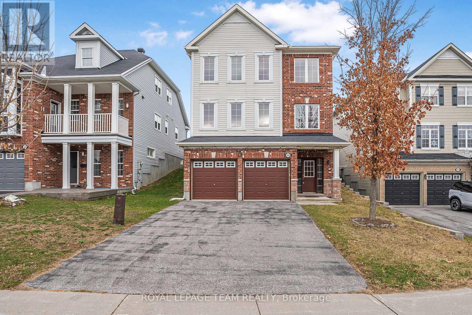 235 HUNTSVILLE DRIVE, Ottawa, Ontario