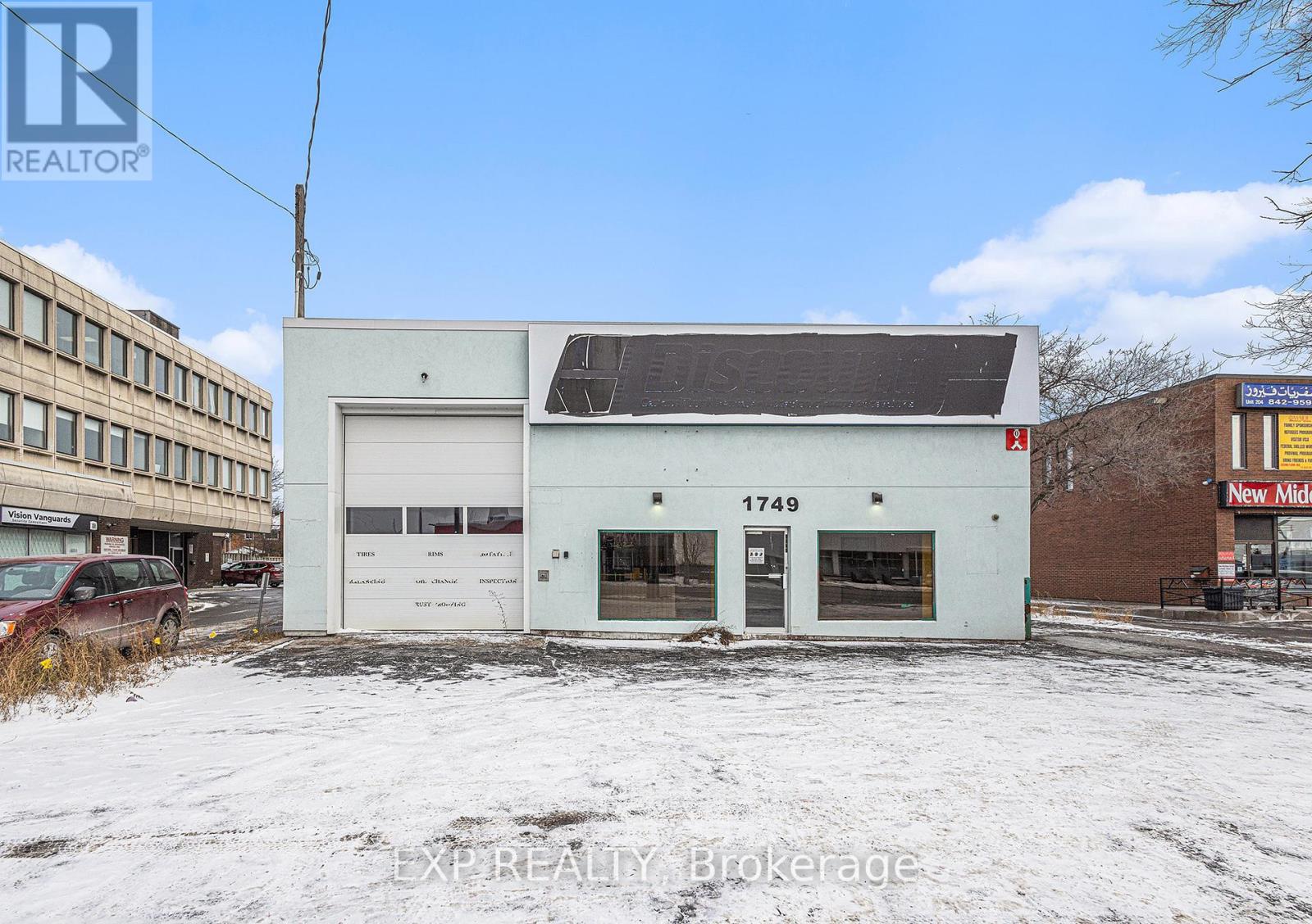 1749 BANK STREET, Ottawa, Ontario