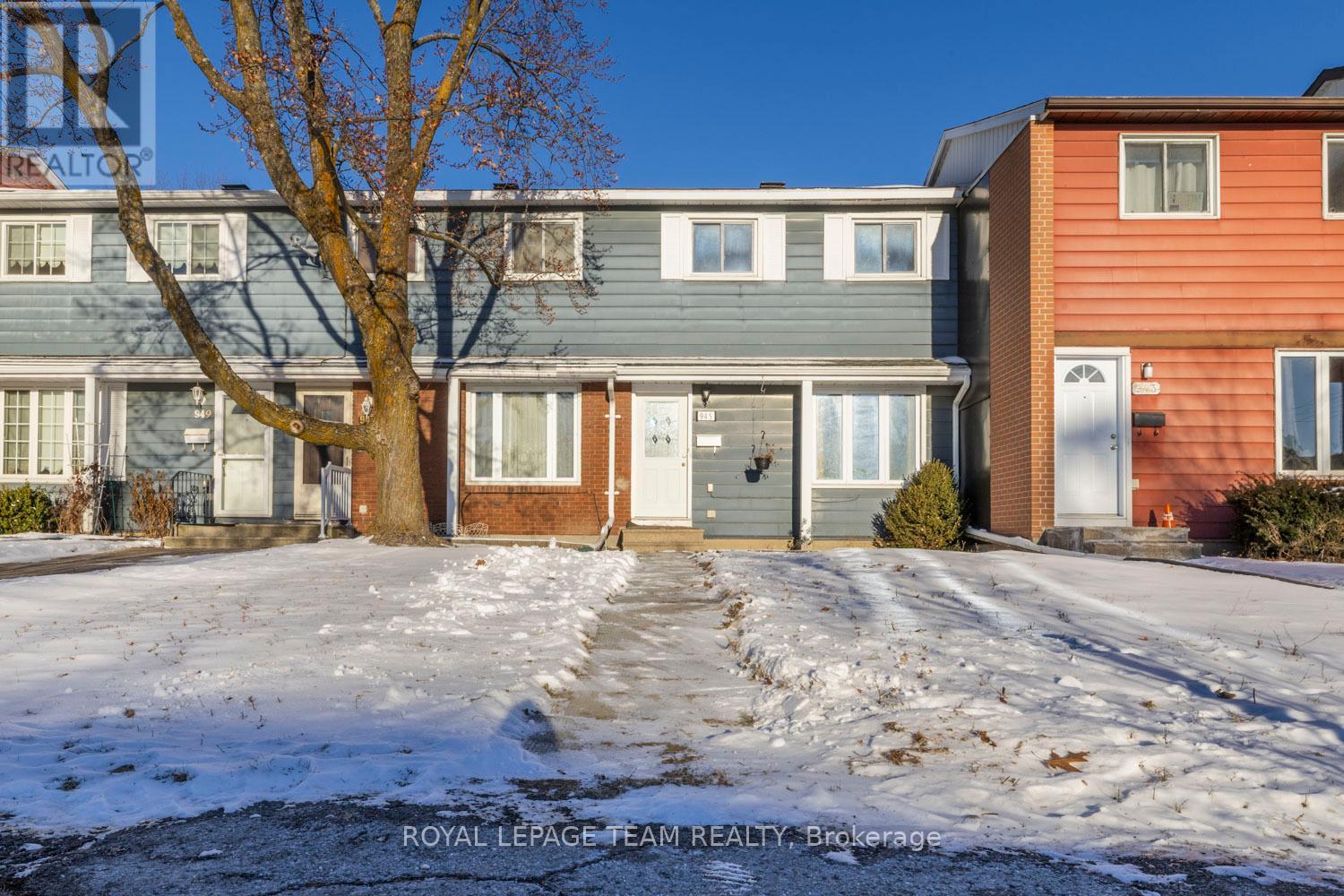 945 GREENBRIAR AVENUE, Ottawa, Ontario