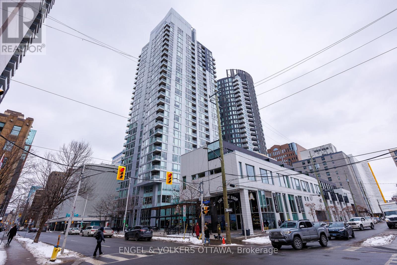 2009 - 179 METCALFE STREET, Ottawa, Ontario