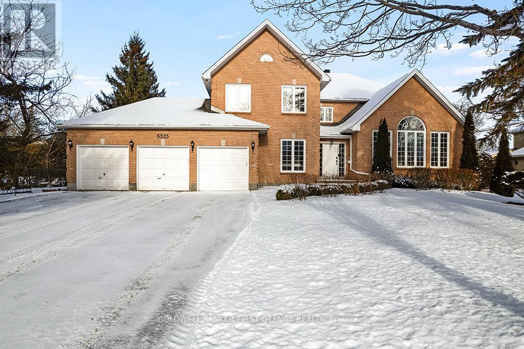 5525 PETTAPIECE CRESCENT, Ottawa, Ontario