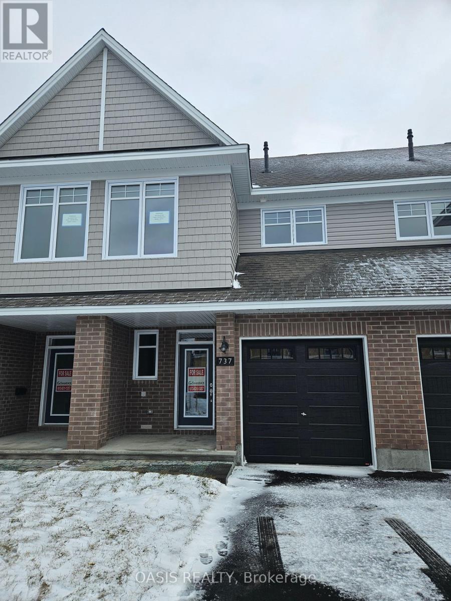 737 MAVERICK CRESCENT, Ottawa, Ontario