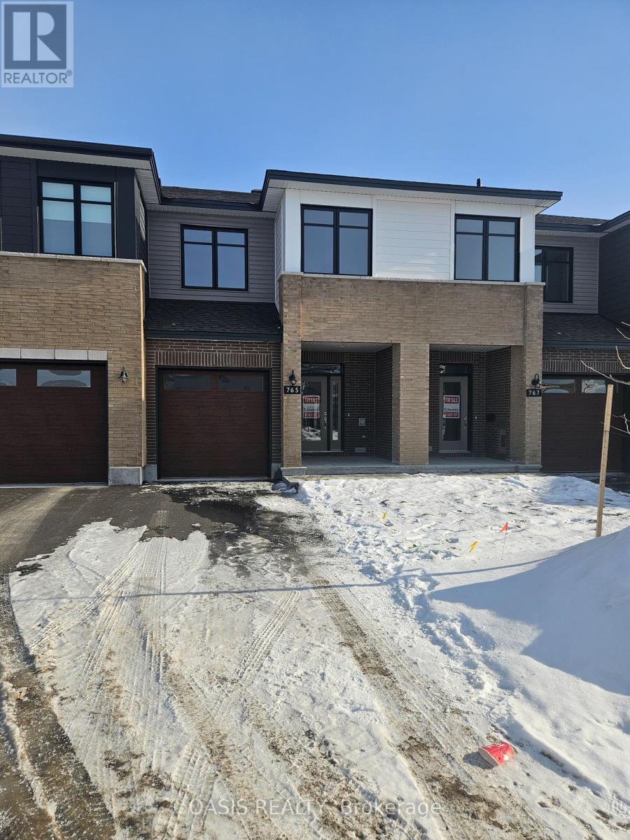 765 MAVERICK CRESCENT, Ottawa, Ontario