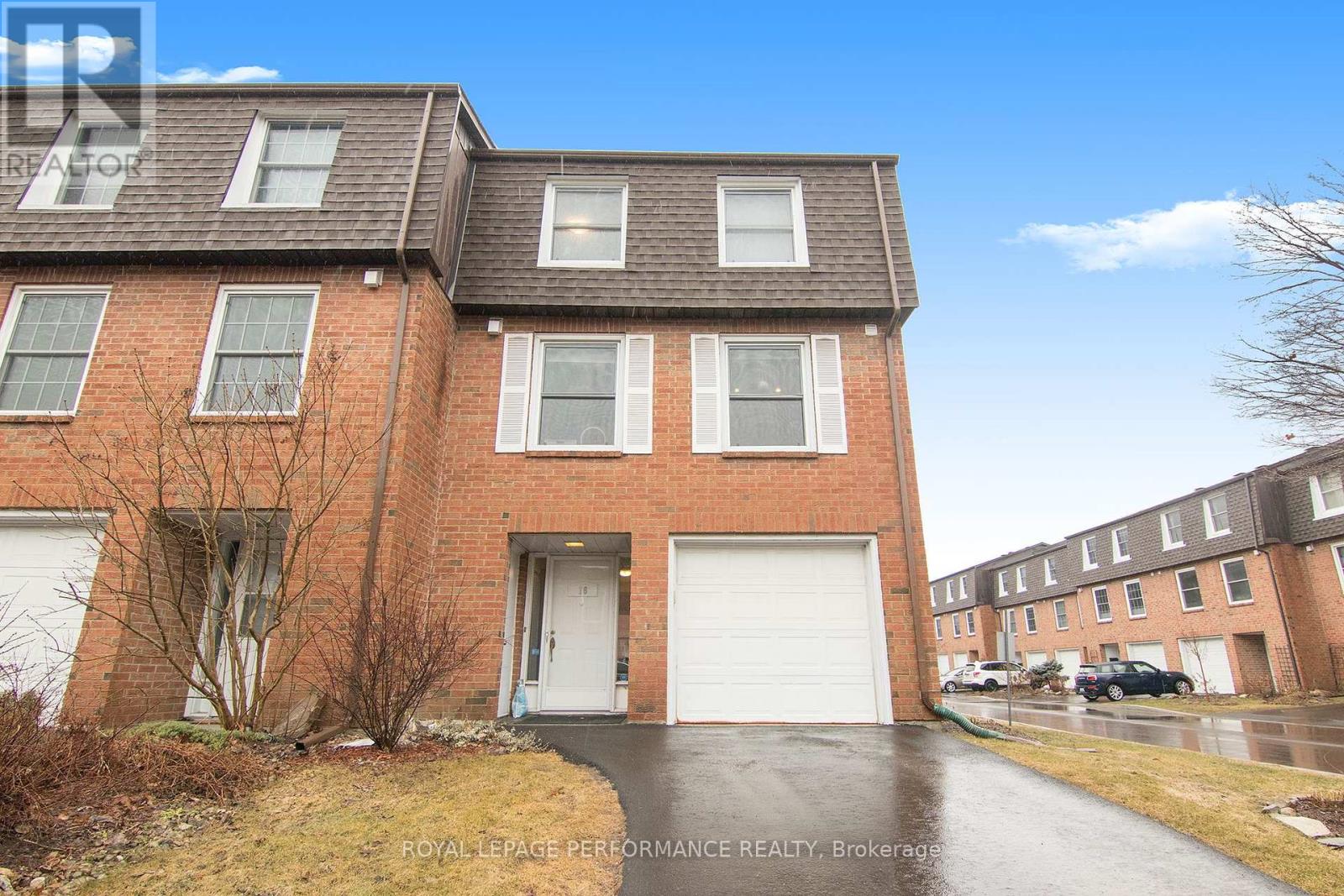 16 MOORSIDE, Ottawa, Ontario