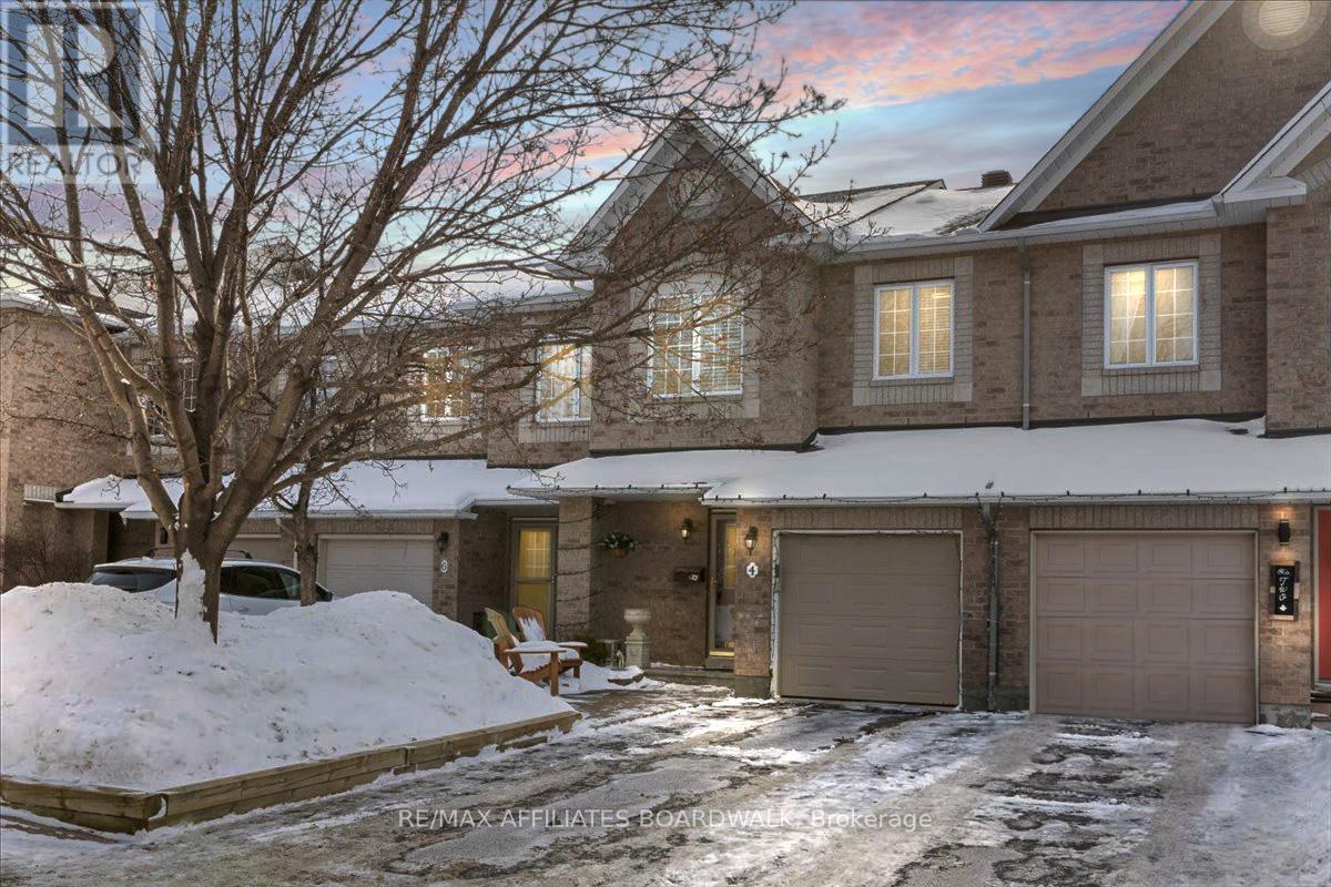 4 LANDOVER CRESCENT, Ottawa, Ontario