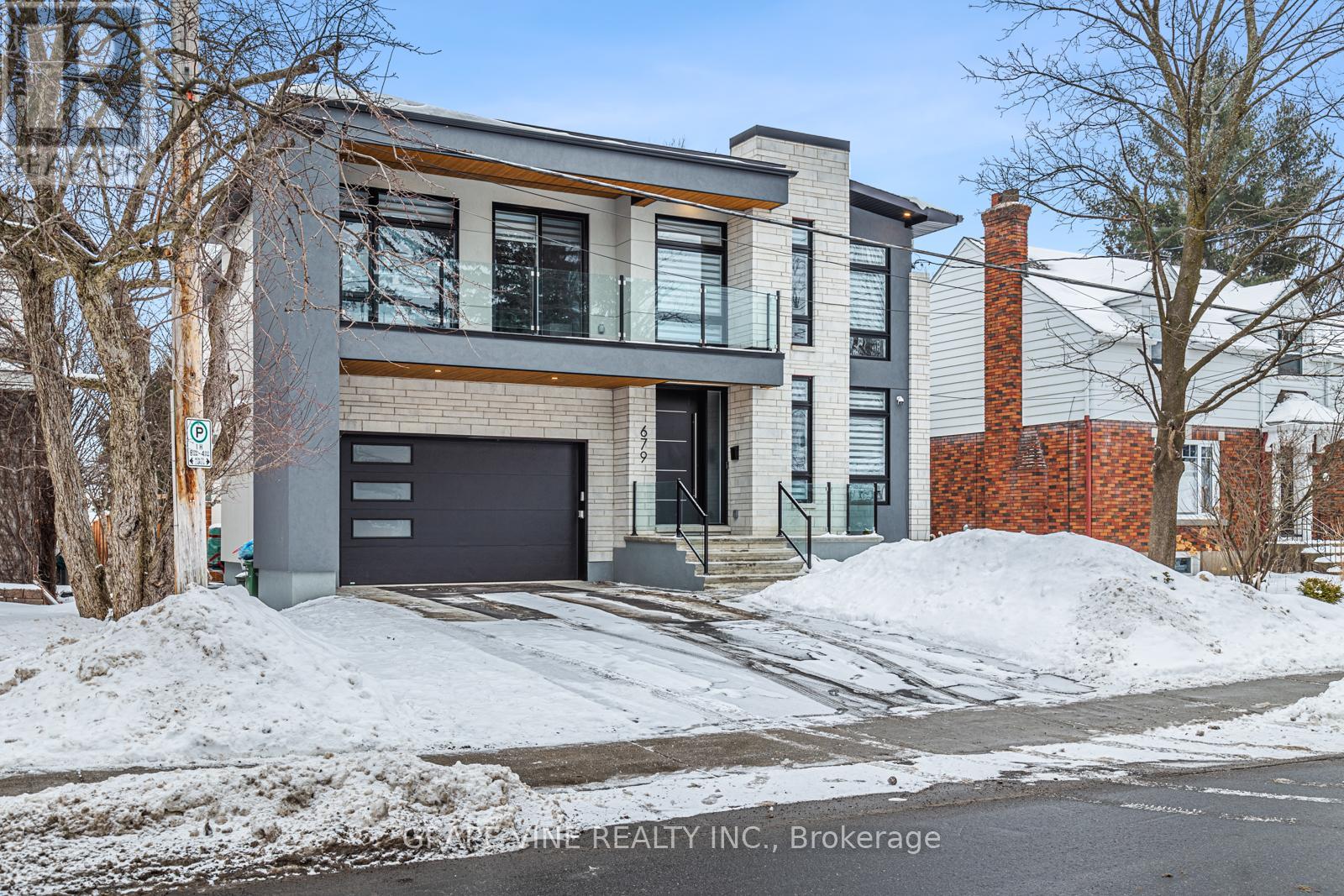 679 BROADVIEW AVENUE, Ottawa, Ontario