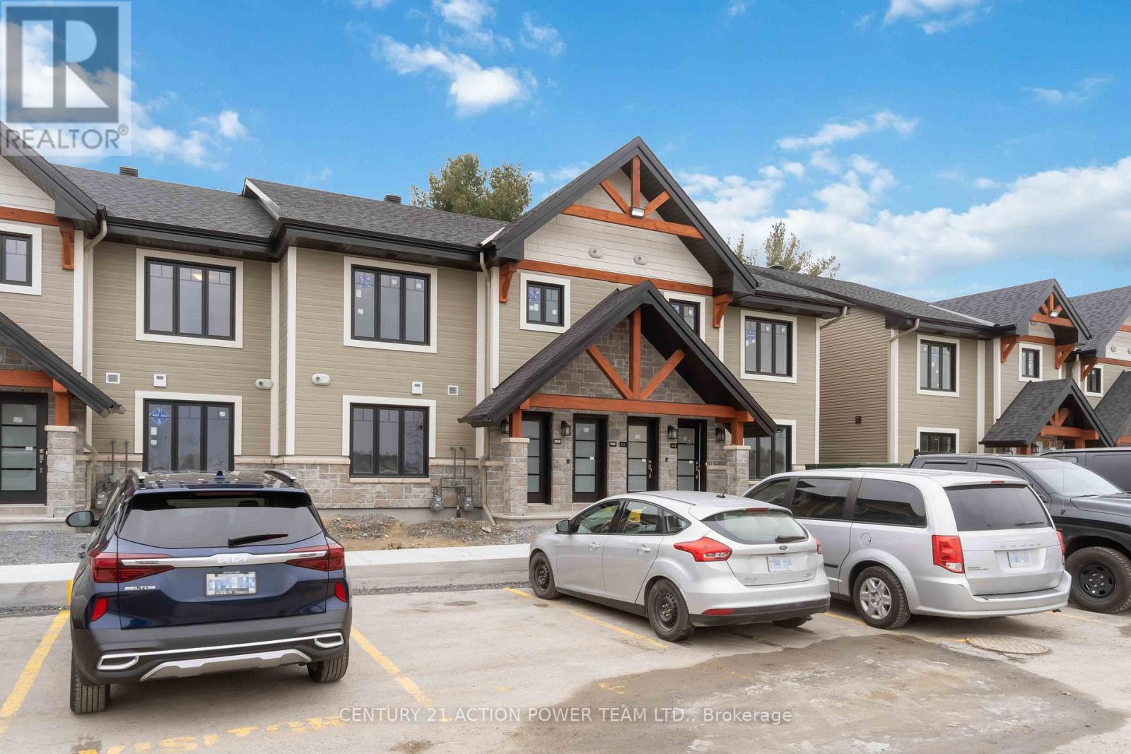 209 - 83 ST MORITZ TRAIL E, Russell, Ontario