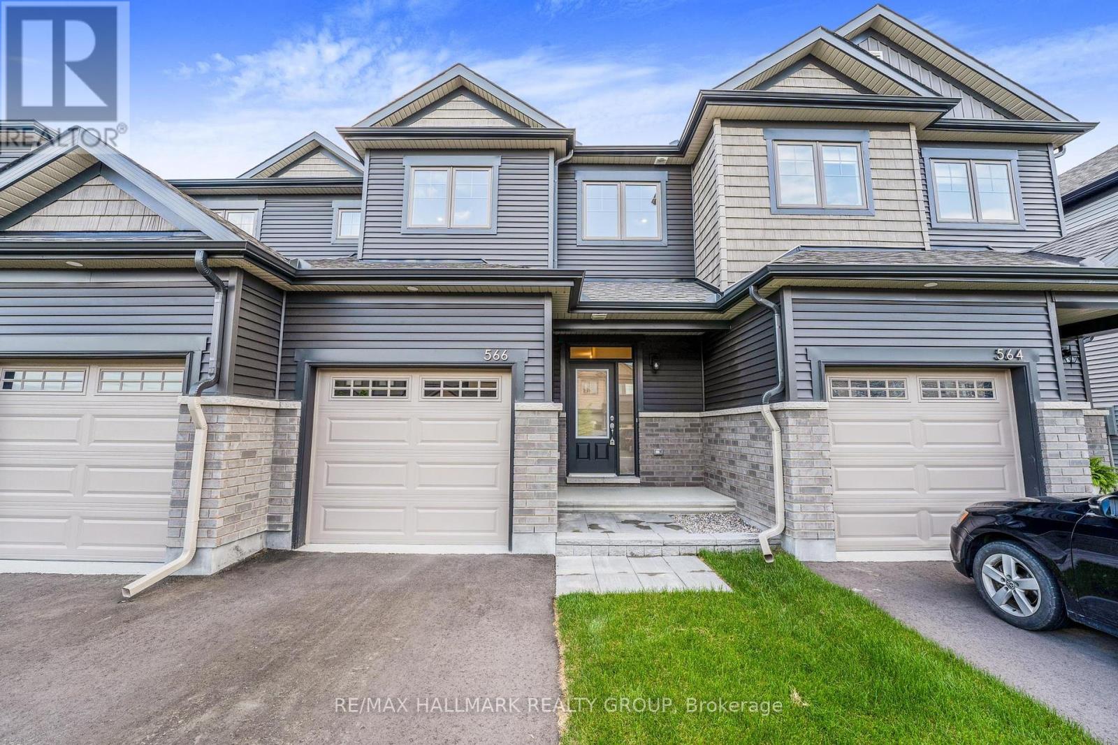 566 CANNES CRESCENT, Ottawa, Ontario