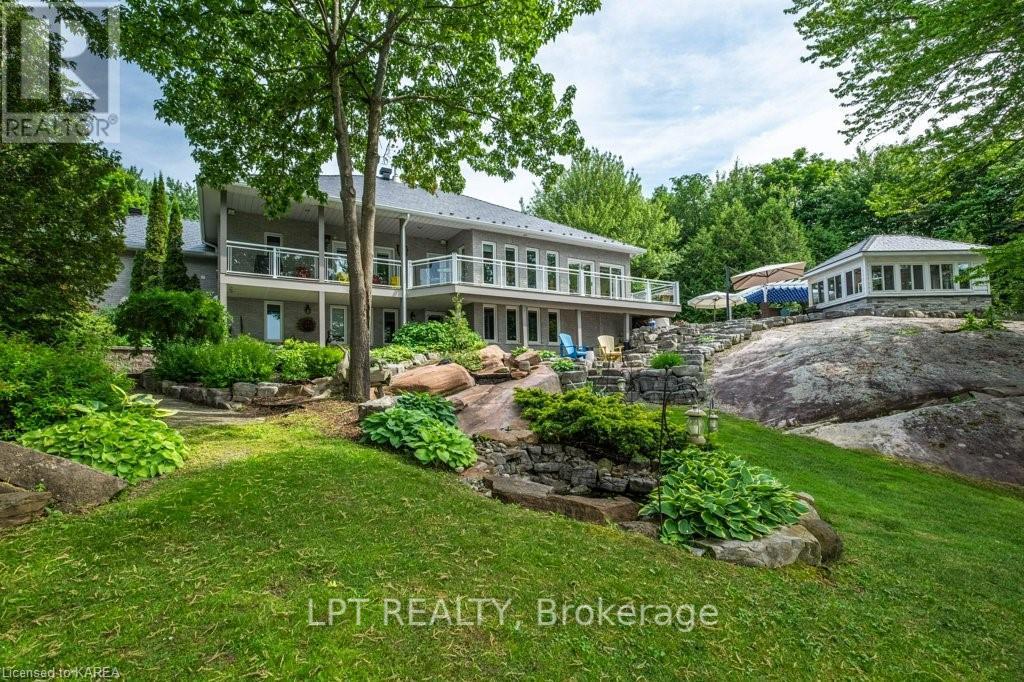 3909 STONE POINT ROAD, South Frontenac, Ontario