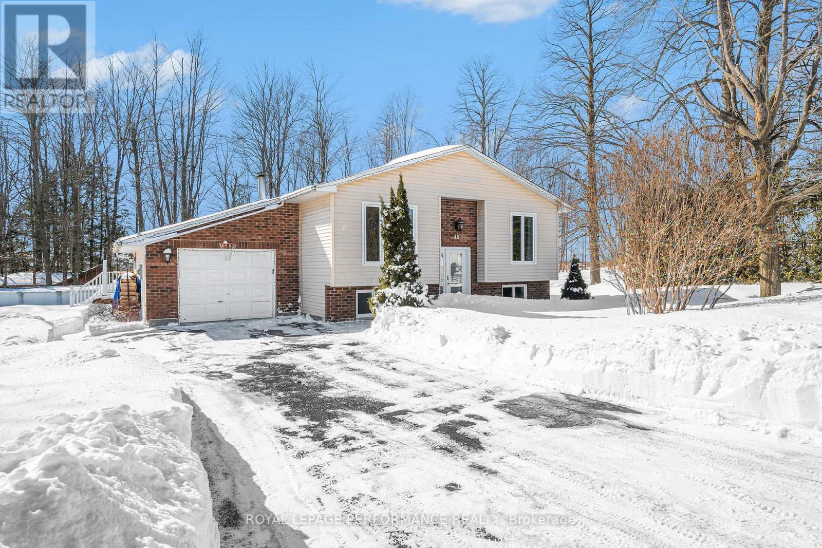 18 CLOUTIER DRIVE, Russell, Ontario