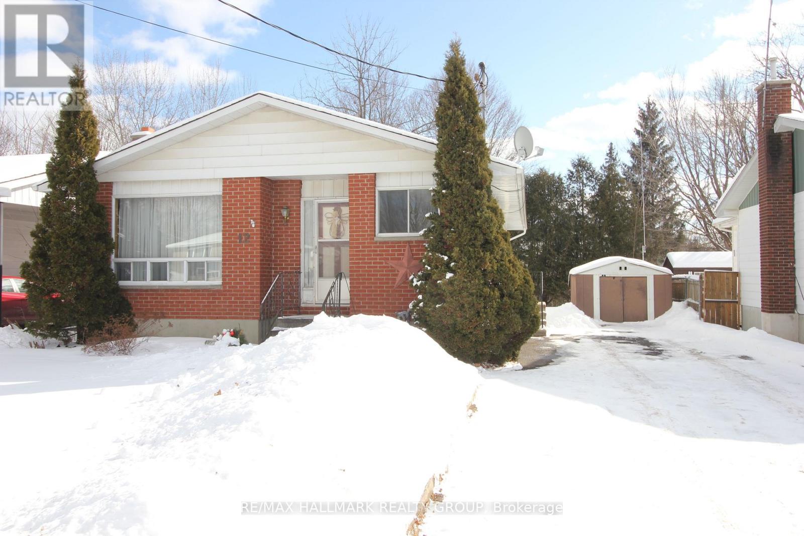 12 HAGGART STREET, Perth, Ontario